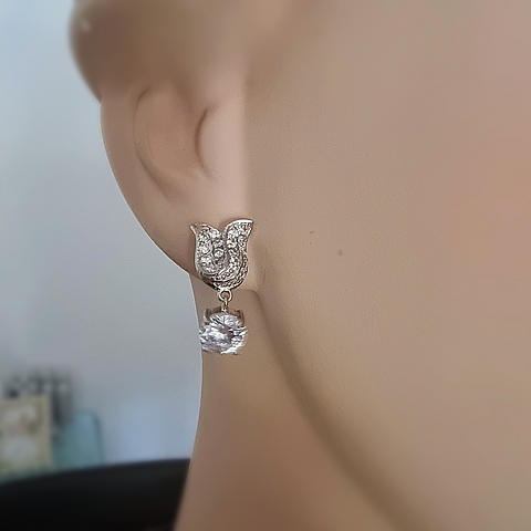 עגילי זרקוניה צמודים