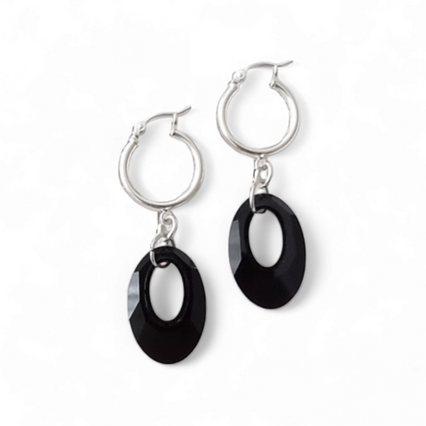 עגילי חישוק שחורים