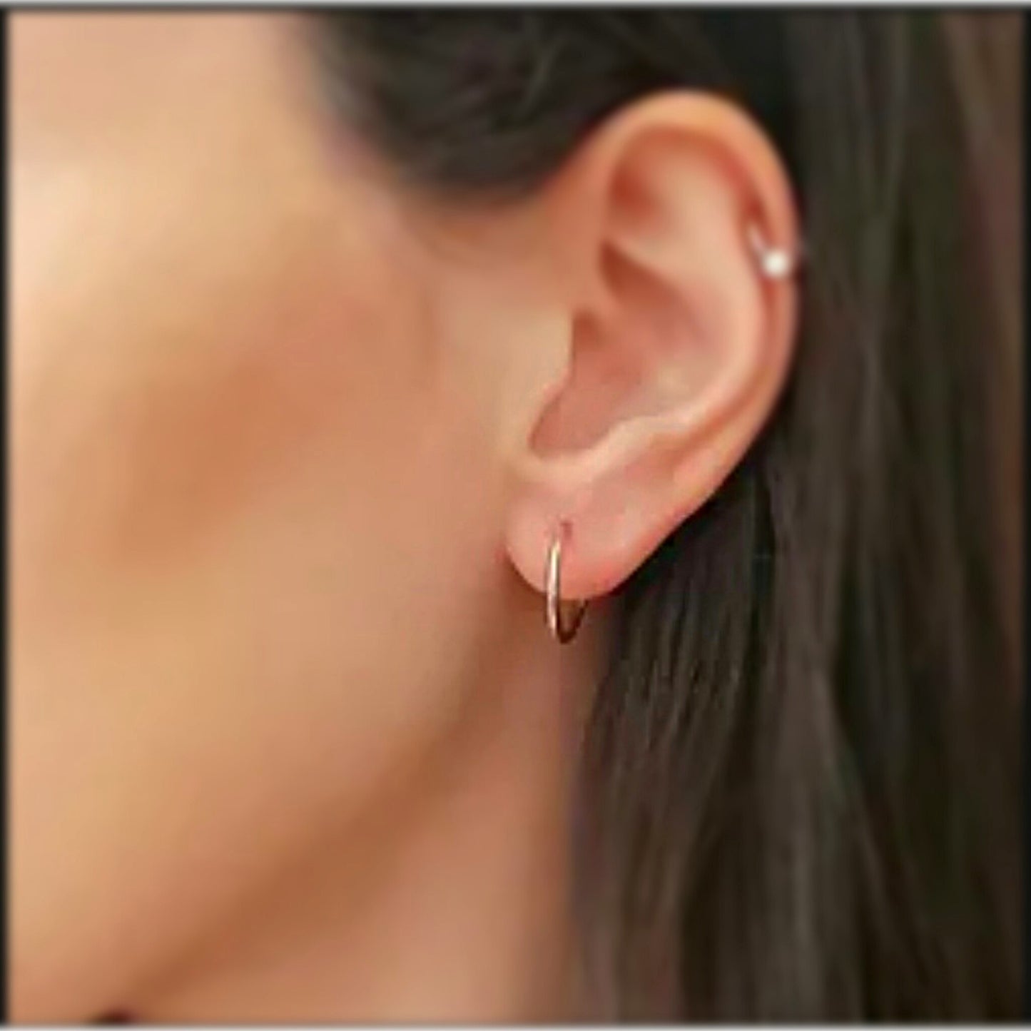 עגילי חישוקי זהב קטנים