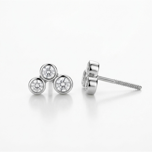 עגילים צמודים עם זירקונים