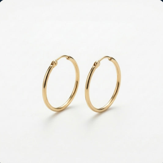 עגילי חישוק זהב בגודל בינוני