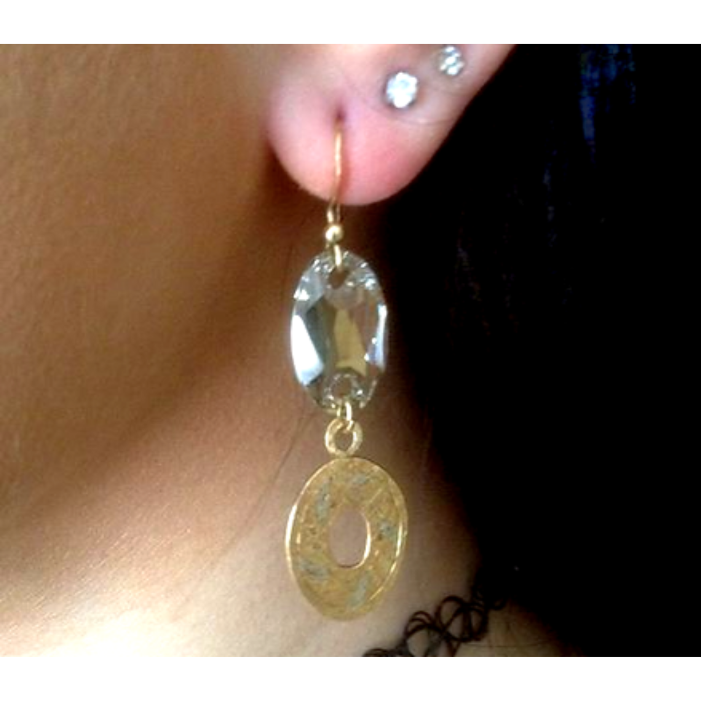 עגילי זהב ארוכים עם קריסטל