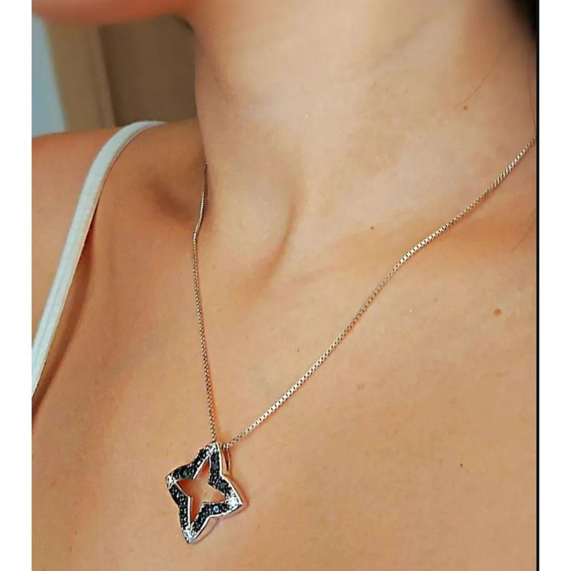 שרשרת כוכב שחור לאישה